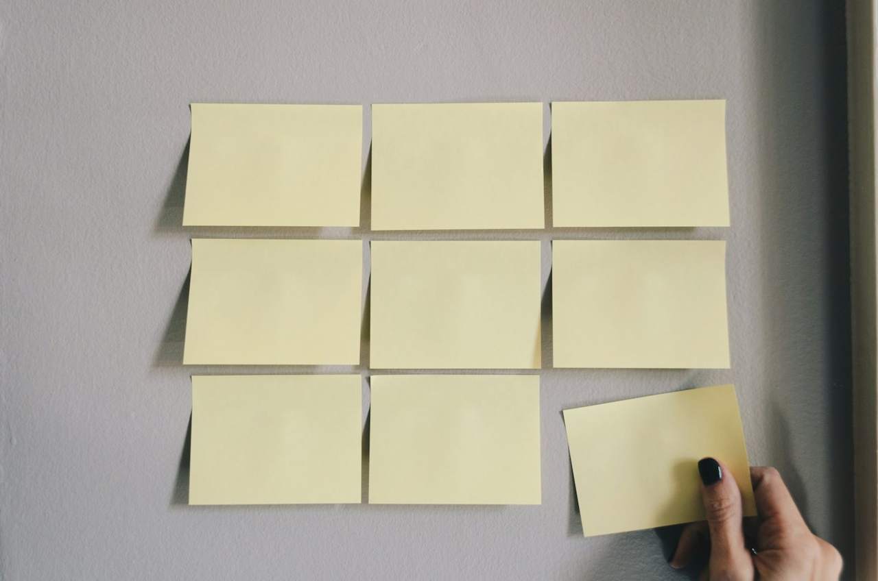 Documenti di lavoro su una scrivania